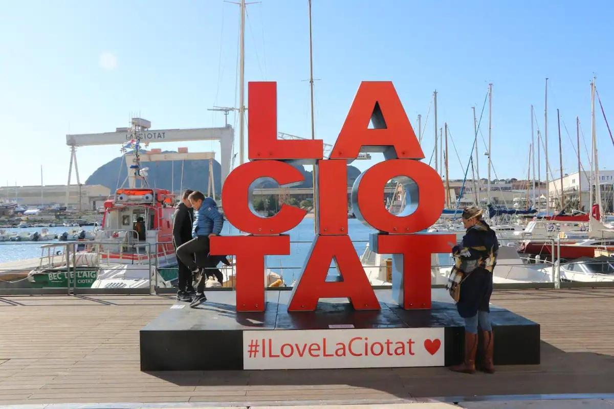 Le Madier La Ciotat Esterno foto