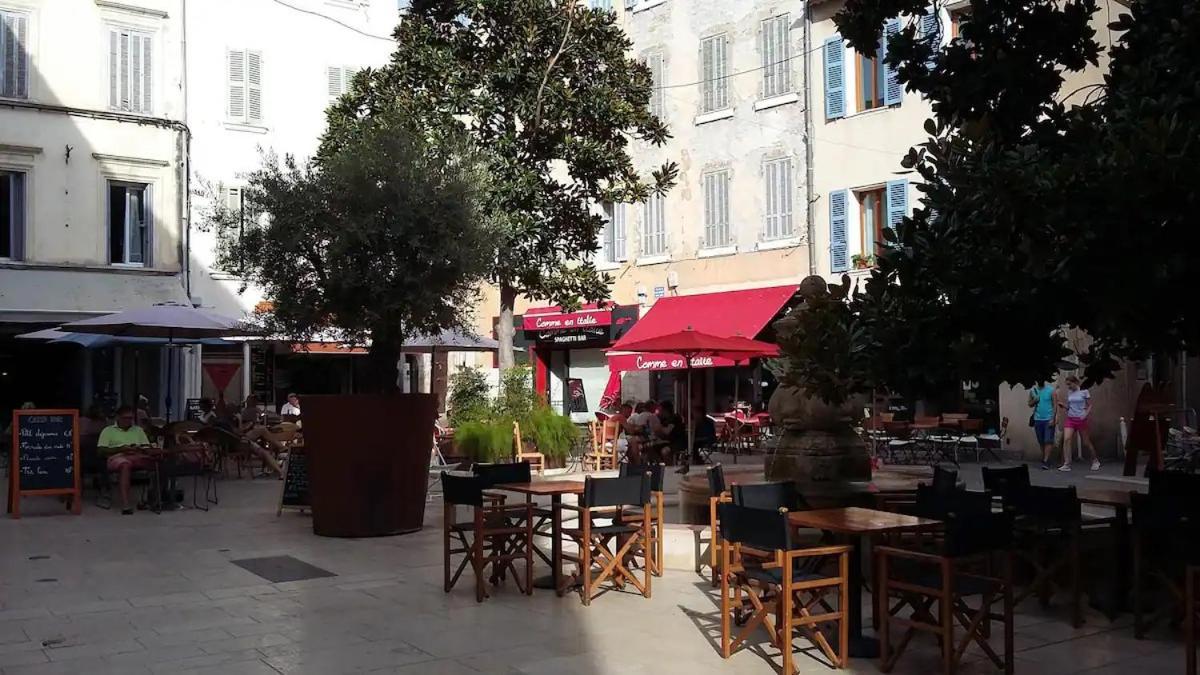 Le Madier La Ciotat Esterno foto